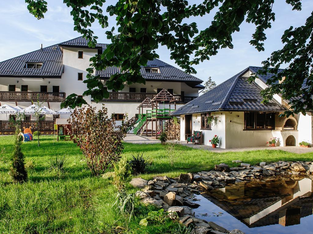 La Conac In Bucovina Hotel Гура Хуморулуй Екстериор снимка