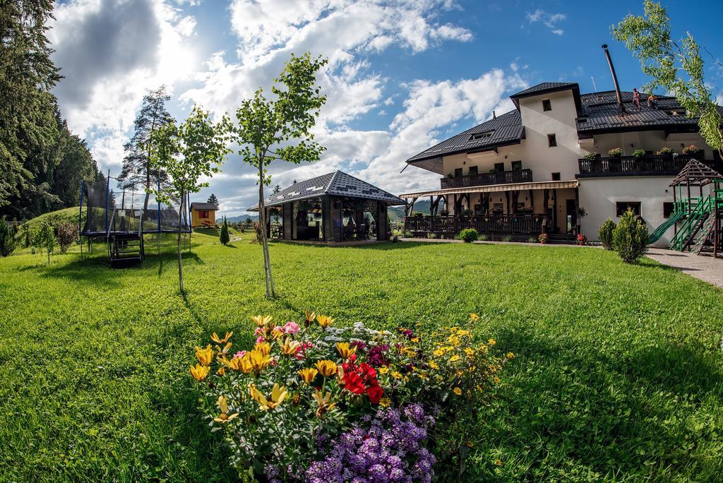 La Conac In Bucovina Hotel Гура Хуморулуй Екстериор снимка