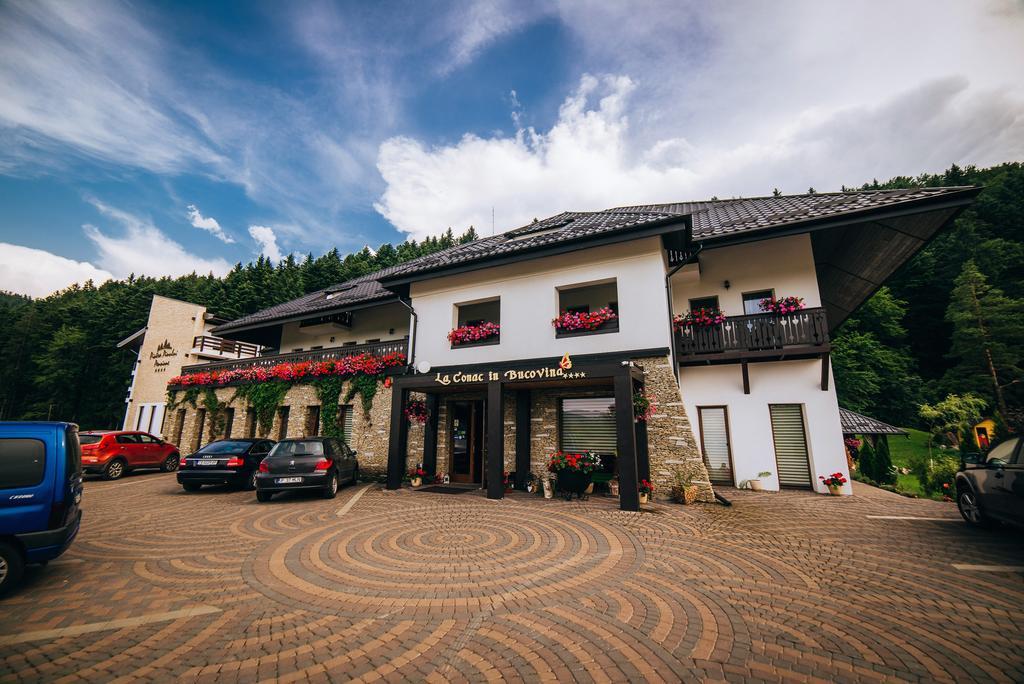 La Conac In Bucovina Hotel Гура Хуморулуй Екстериор снимка