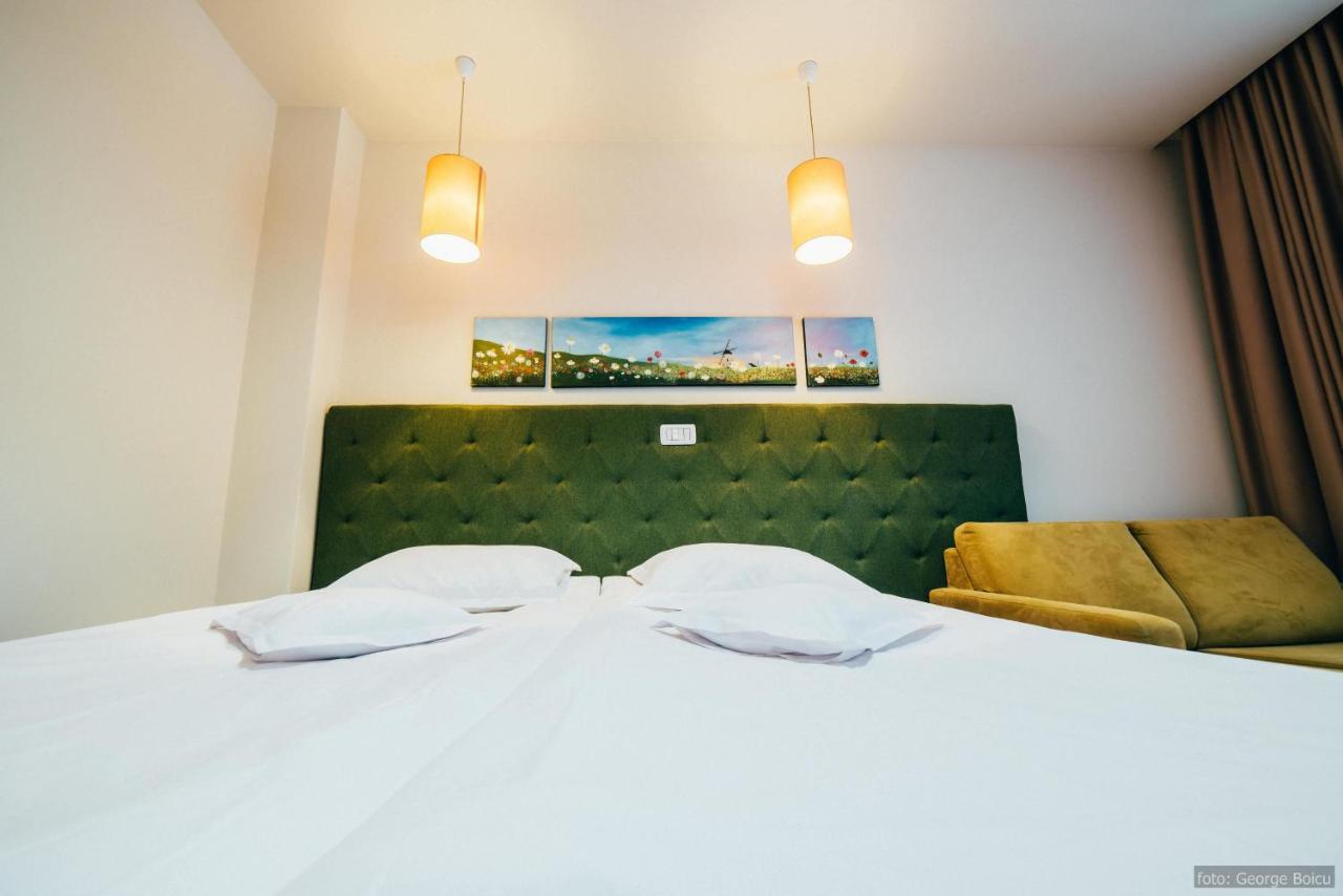 La Conac In Bucovina Hotel Гура Хуморулуй Екстериор снимка