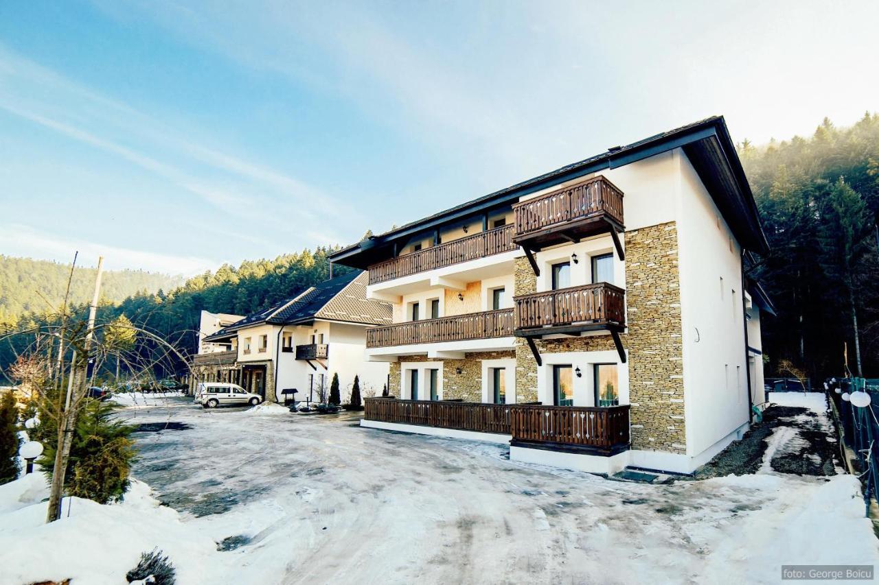 La Conac In Bucovina Hotel Гура Хуморулуй Екстериор снимка