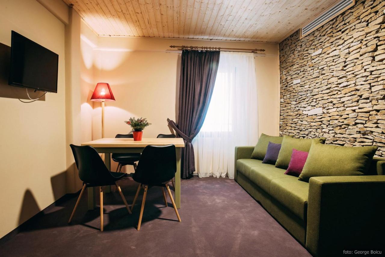 La Conac In Bucovina Hotel Гура Хуморулуй Екстериор снимка