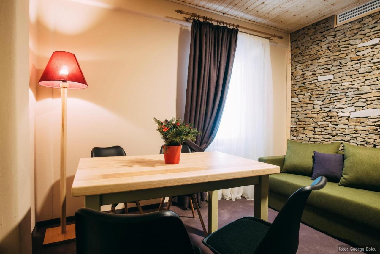 La Conac In Bucovina Hotel Гура Хуморулуй Екстериор снимка